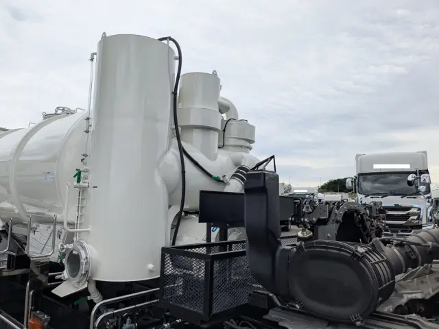 日野 プロフィア 2DG-FS1AJE(6x4)の写真48
