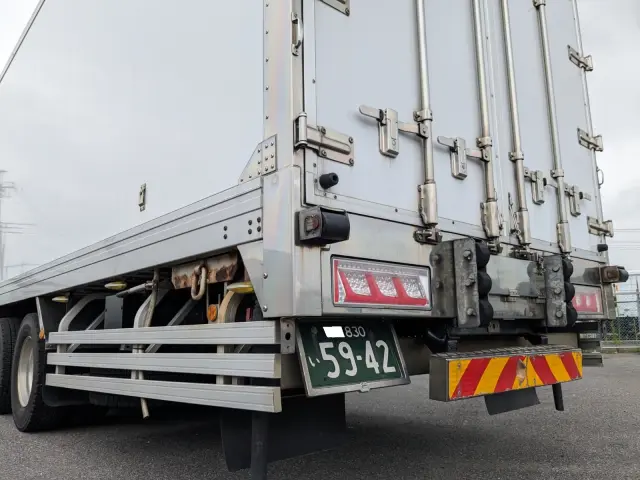 日野 プロフィア 2DG-FW1AHJ(8x4)の写真8