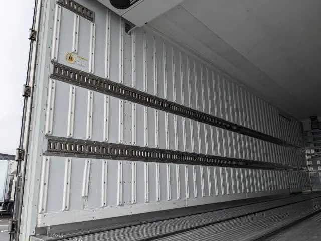 日野 プロフィア 2DG-FW1AHJ(8x4)の写真16