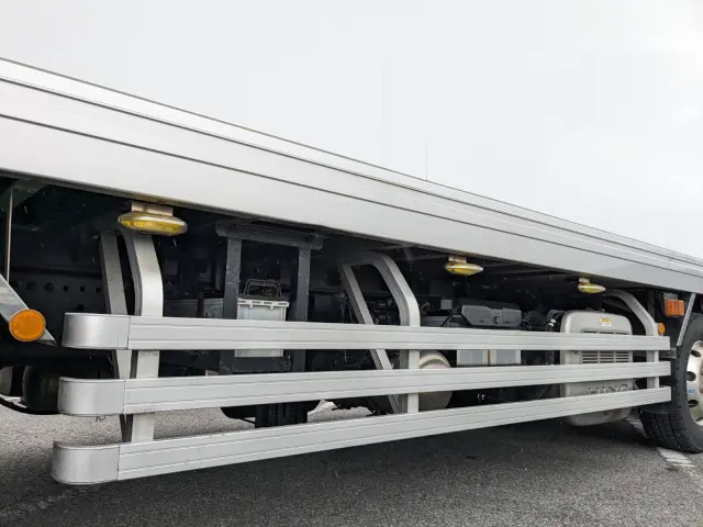 日野 プロフィア 2DG-FW1AHJ(8x4)の写真28