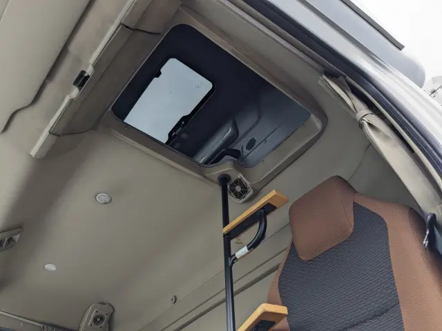 日野 プロフィア 2DG-FW1AHJ(8x4)の写真34