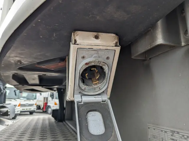 日野 プロフィア 2DG-FW1AHJ(8x4)の写真43