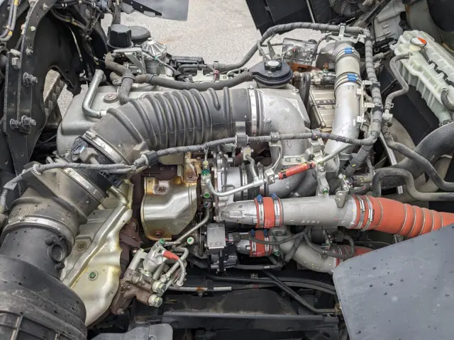 日野 プロフィア 2DG-FW1AHJ(8x4)の写真46