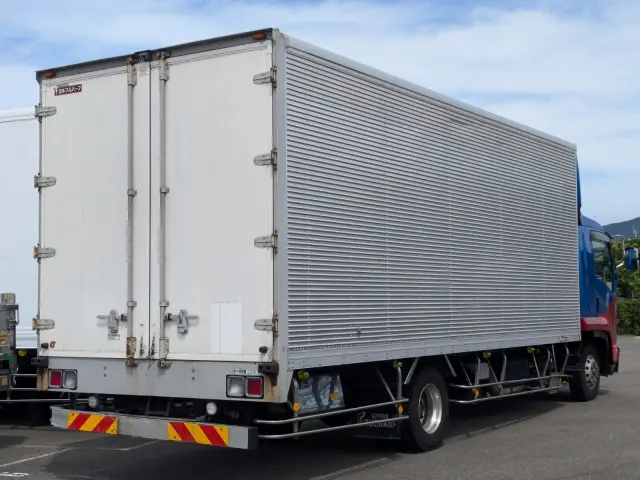 いすゞ フォワード 2RG-FRR90S2(2WD)の写真4