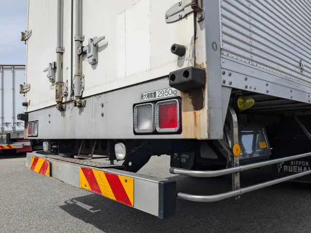 いすゞ フォワード 2RG-FRR90S2(2WD)の写真8