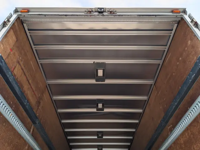 いすゞ フォワード 2RG-FRR90S2(2WD)の写真10