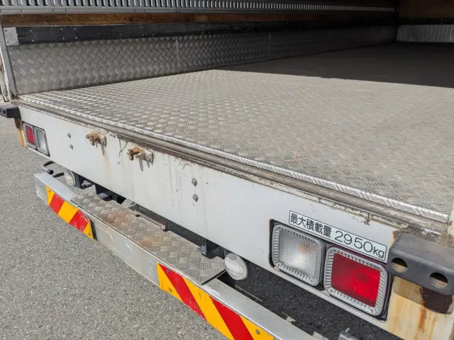 いすゞ フォワード 2RG-FRR90S2(2WD)の写真11