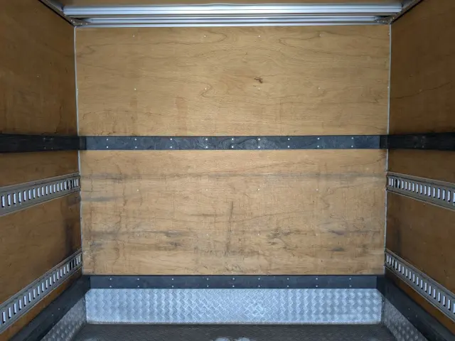 いすゞ フォワード 2RG-FRR90S2(2WD)の写真17