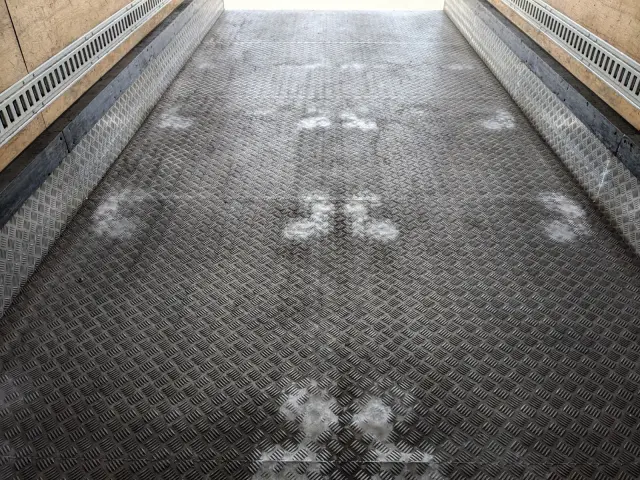 いすゞ フォワード 2RG-FRR90S2(2WD)の写真19