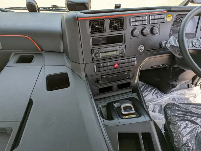 三菱 スーパーグレート 2KG-FV80GX(6x4)の写真30