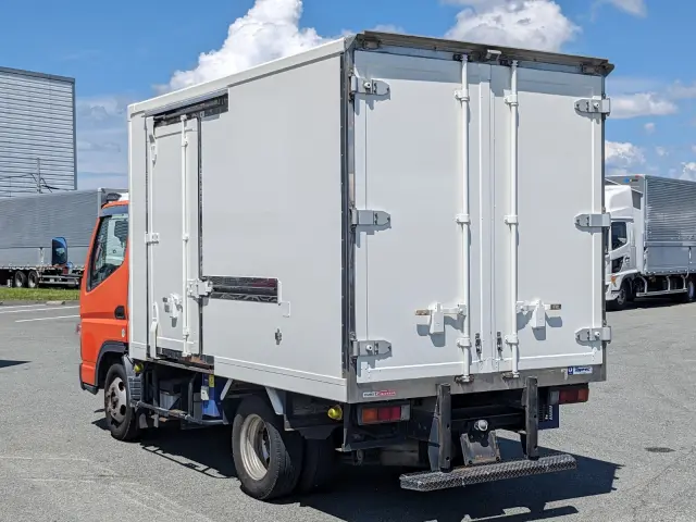 三菱 キャンター TPG-FBA20(2WD)の写真4