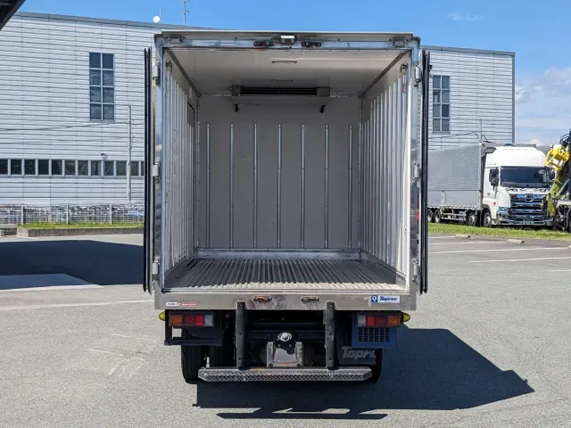 三菱 キャンター TPG-FBA20(2WD)の写真9