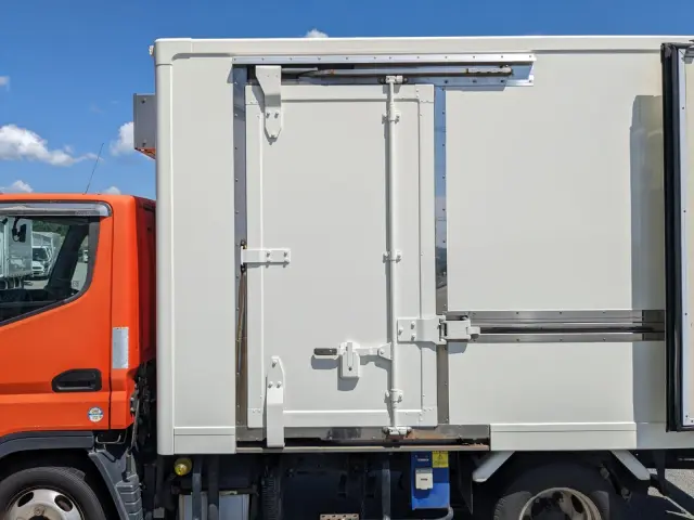 三菱 キャンター TPG-FBA20(2WD)の写真14