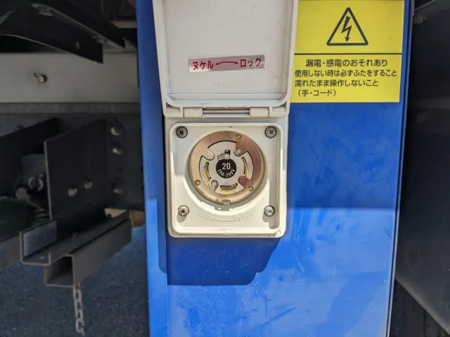 三菱 キャンター TPG-FBA20(2WD)の写真31