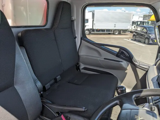 三菱 キャンター TPG-FBA20(2WD)の写真33