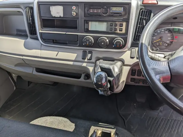 三菱 キャンター TPG-FBA20(2WD)の写真34