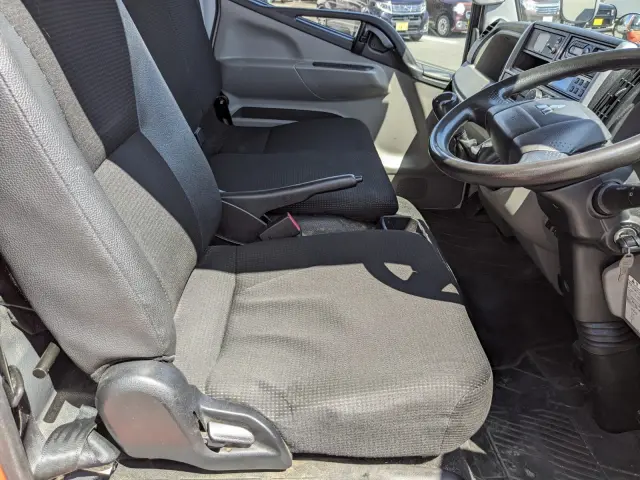 三菱 キャンター TPG-FBA20(2WD)の写真36