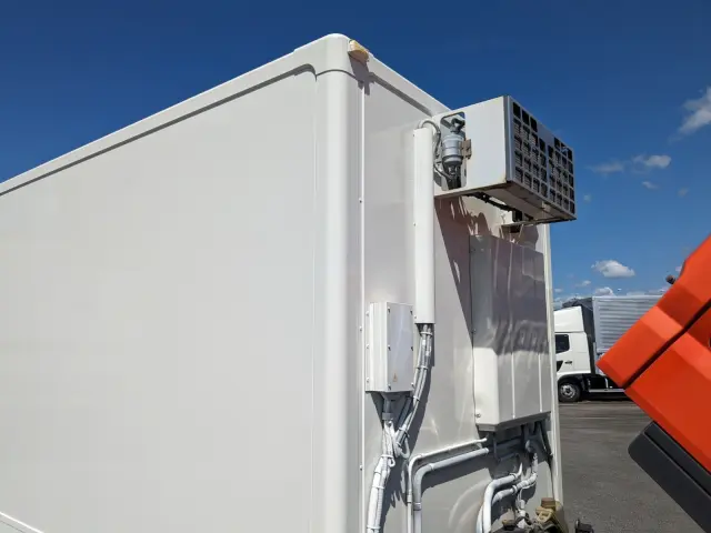 三菱 キャンター TPG-FBA20(2WD)の写真41