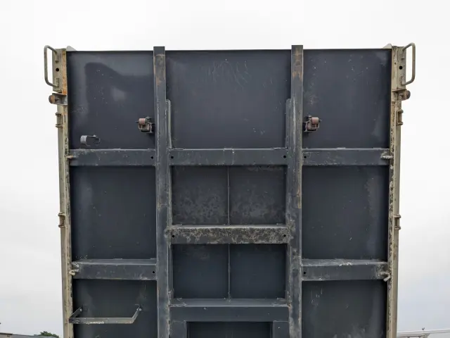 いすゞ エルフ TPG-NKR85AD(2WD)の写真33