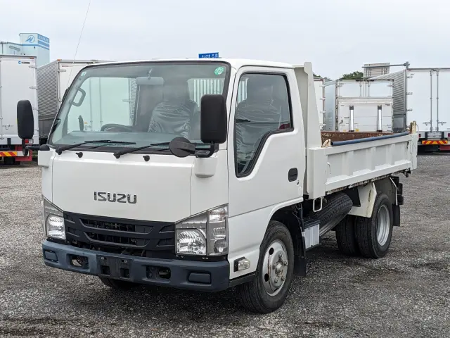 いすゞ エルフ TPG-NKR85AD(2WD)の写真1