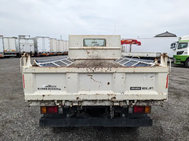 いすゞ エルフ TPG-NKR85AD(2WD)の写真5