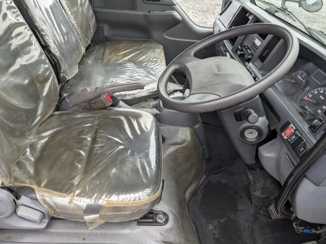 いすゞ エルフ TPG-NKR85AD(2WD)の写真39