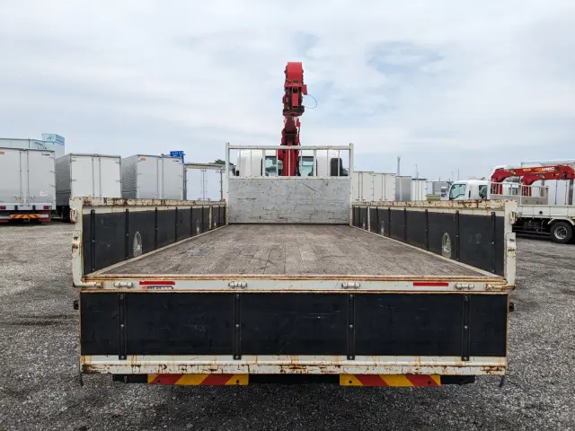 いすゞ フォワード 2PG-FRR90S1(2WD)の写真9