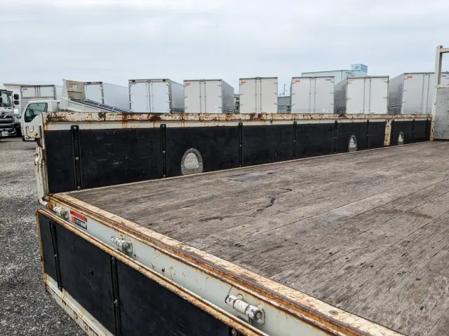 いすゞ フォワード 2PG-FRR90S1(2WD)の写真15