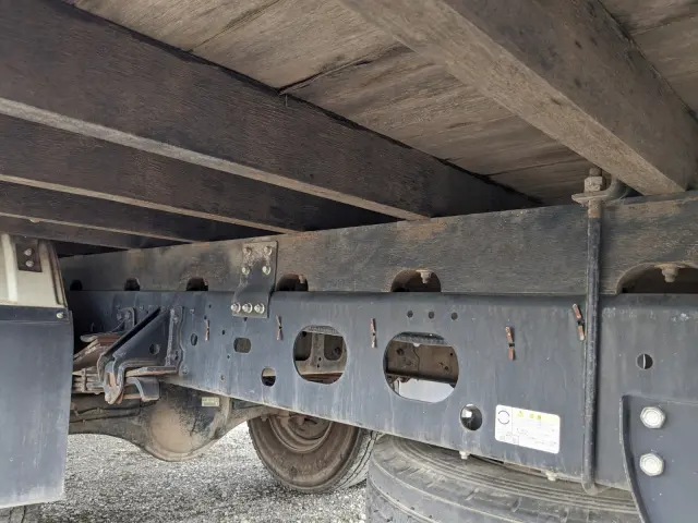 いすゞ フォワード 2PG-FRR90S1(2WD)の写真16