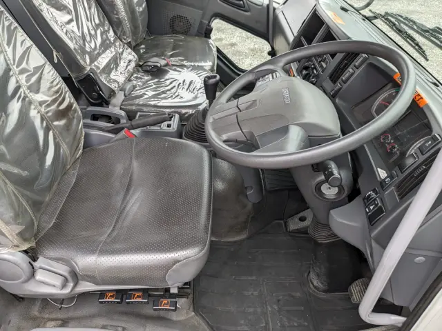 いすゞ フォワード 2PG-FRR90S1(2WD)の写真27