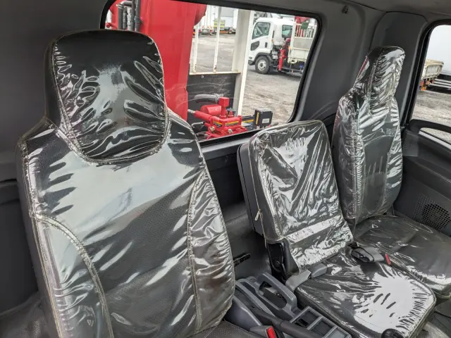 いすゞ フォワード 2PG-FRR90S1(2WD)の写真41