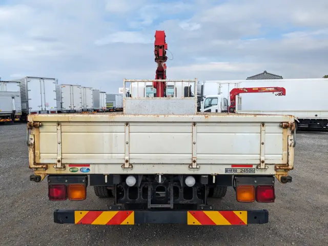 いすゞ フォワード 2PG-FRR90S1(2WD)の写真5