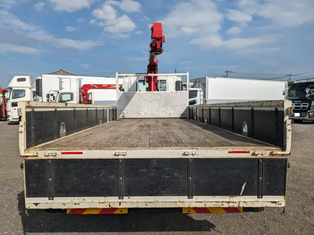 いすゞ フォワード 2PG-FRR90S1(2WD)の写真9