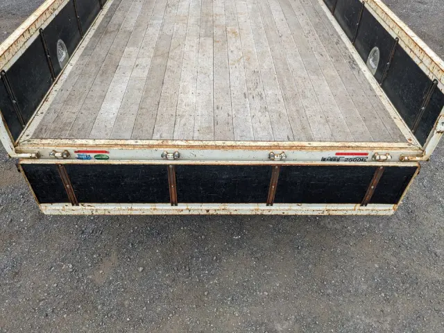 いすゞ フォワード 2PG-FRR90S1(2WD)の写真9