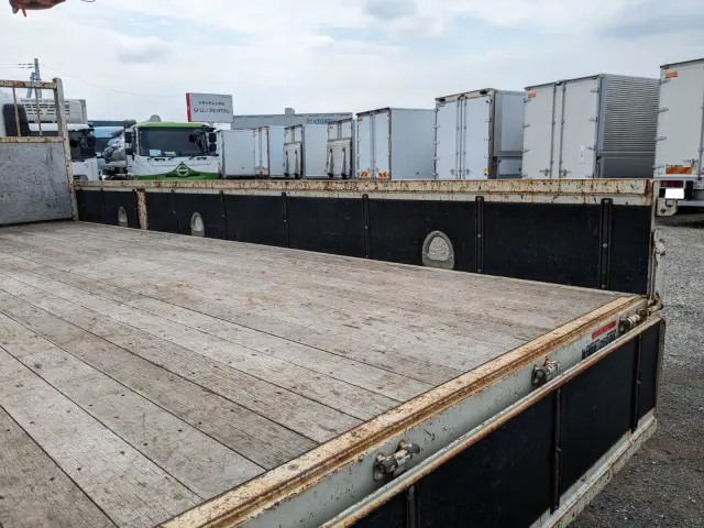 いすゞ フォワード 2PG-FRR90S1(2WD)の写真14