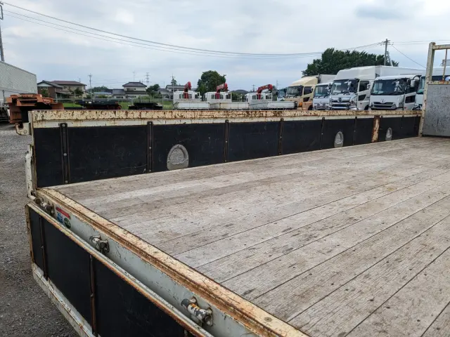 いすゞ フォワード 2PG-FRR90S1(2WD)の写真15