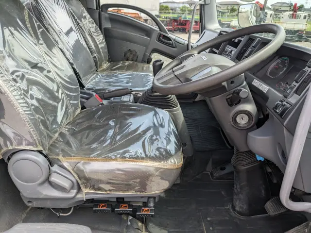 いすゞ フォワード 2PG-FRR90S1(2WD)の写真28