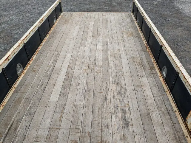 いすゞ フォワード 2PG-FRR90S1(2WD)の写真15