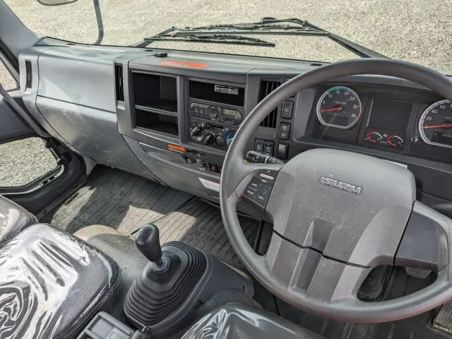 いすゞ フォワード 2PG-FRR90S1(2WD)の写真27