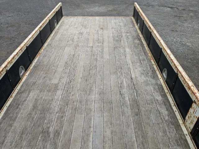 いすゞ フォワード 2PG-FRR90S1(2WD)の写真14