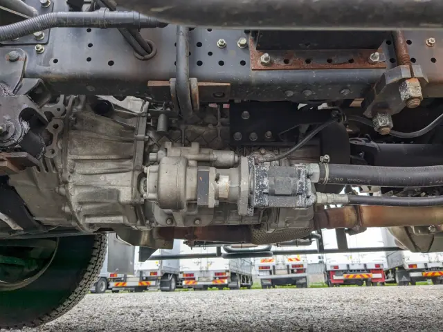 いすゞ フォワード 2PG-FRR90S1(2WD)の写真20