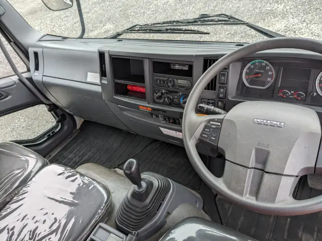 いすゞ フォワード 2PG-FRR90S1(2WD)の写真27