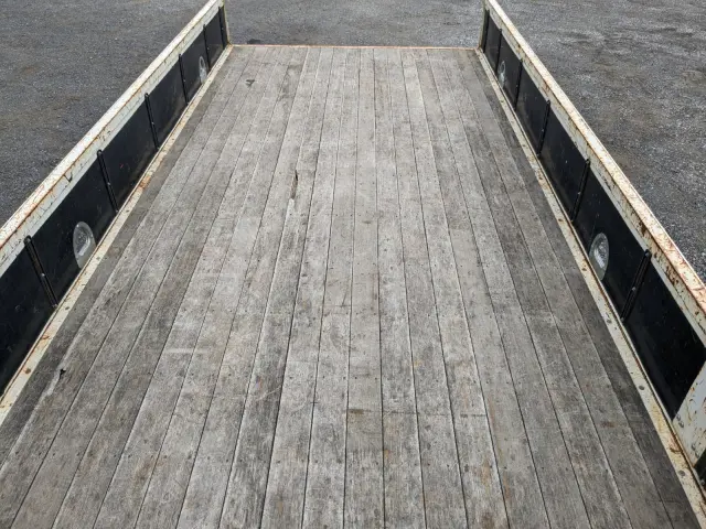 いすゞ フォワード 2PG-FRR90S1(2WD)の写真15