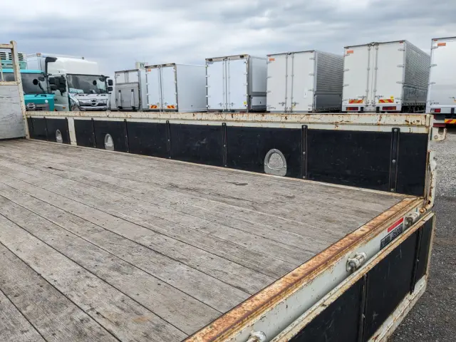 いすゞ フォワード 2PG-FRR90S1(2WD)の写真15