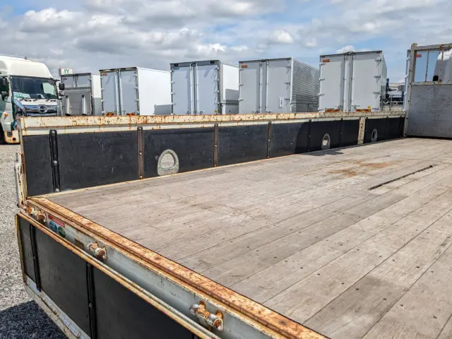 いすゞ フォワード 2PG-FRR90S1(2WD)の写真16