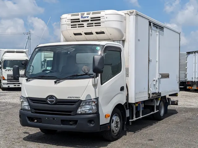 日野 デュトロ TPG-XZU710M(2WD)の写真1