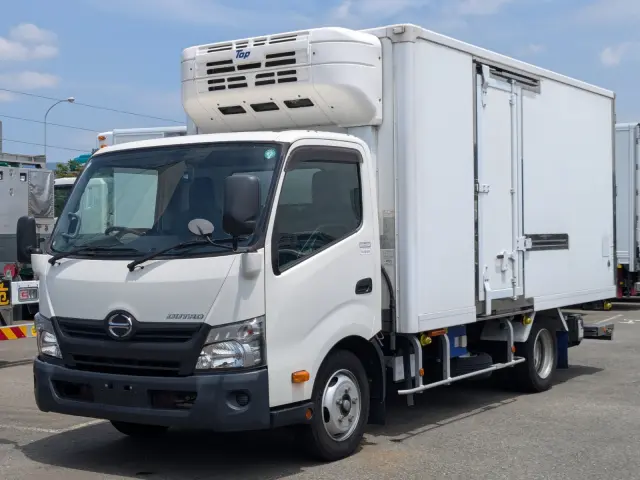 日野 デュトロ TPG-XZU710M(2WD)の写真1