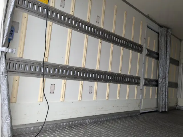 日野 デュトロ TPG-XZU710M(2WD)の写真15