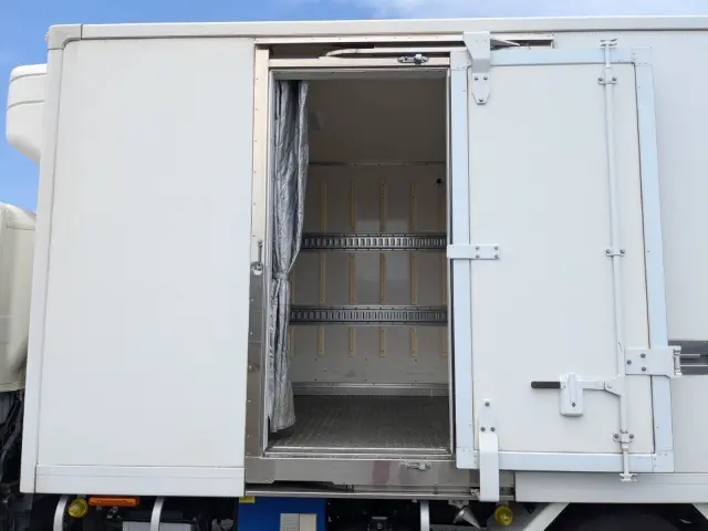 日野 デュトロ TPG-XZU710M(2WD)の写真29