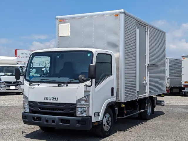 いすゞ エルフ TPG-NPR85AN(2WD)の写真1